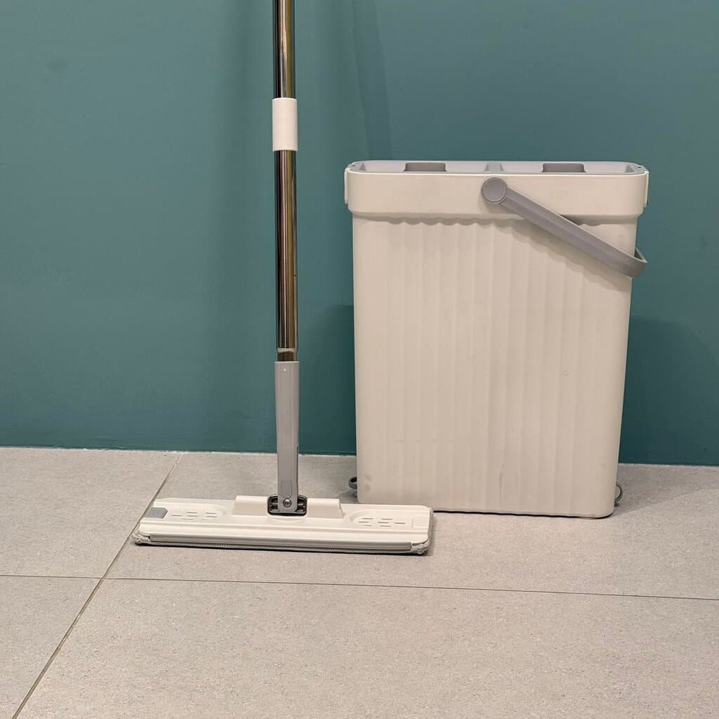 Slim Flat Mop Bucket 4