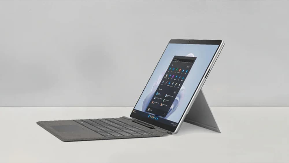 Microsoft Surface Pro 9 Core i5 12th Gen 8GB RAM 256GB SSD Touch Used 2