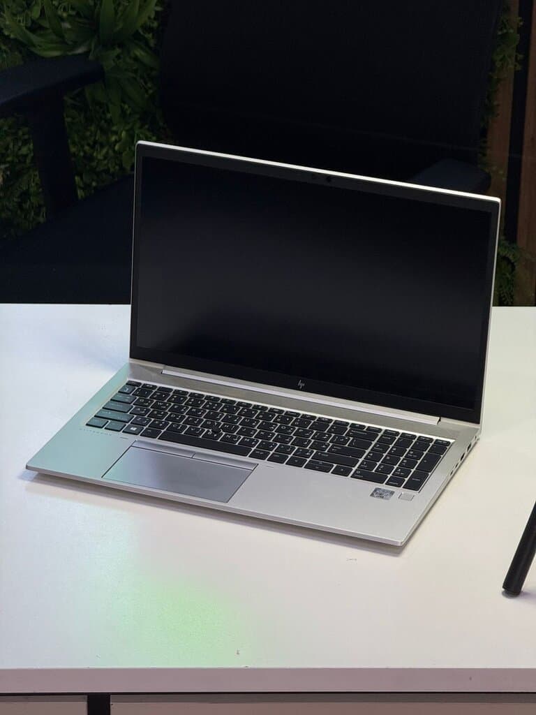 HP 850 Touch Core i7 11th Gen 16GB RAM 256GB SSD Touch Used Laptop 1