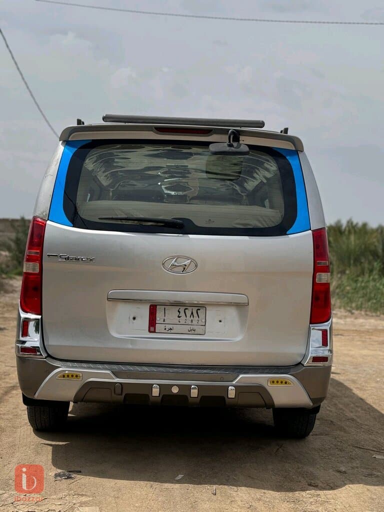 Hyundai Starex 2