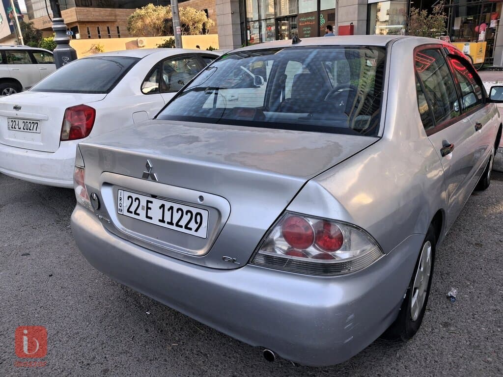 Mitsubishi Lancer GLX 2