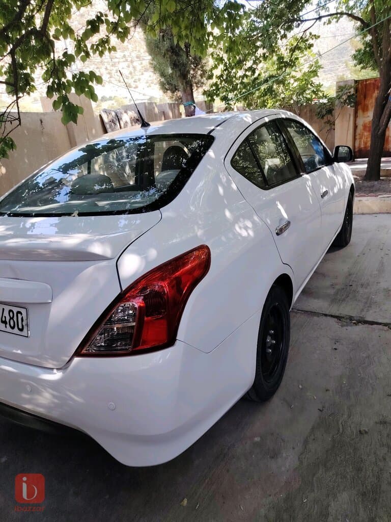 Nissan Sunny 2