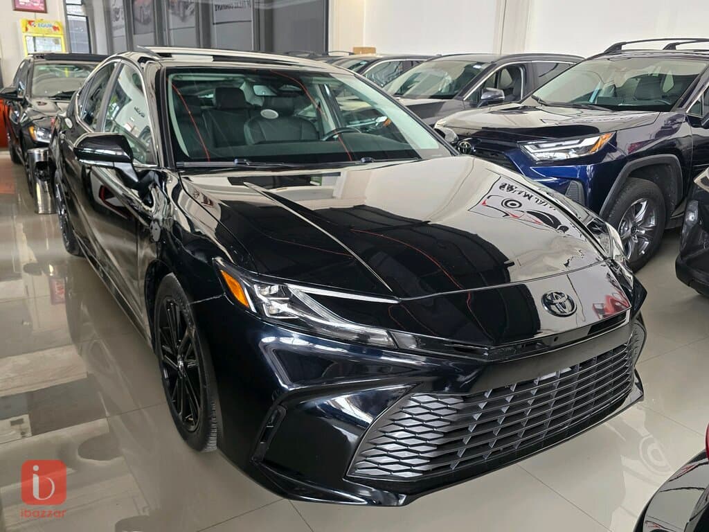 Toyota Camry LE 1