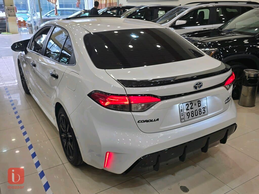Toyota Corolla SE 4