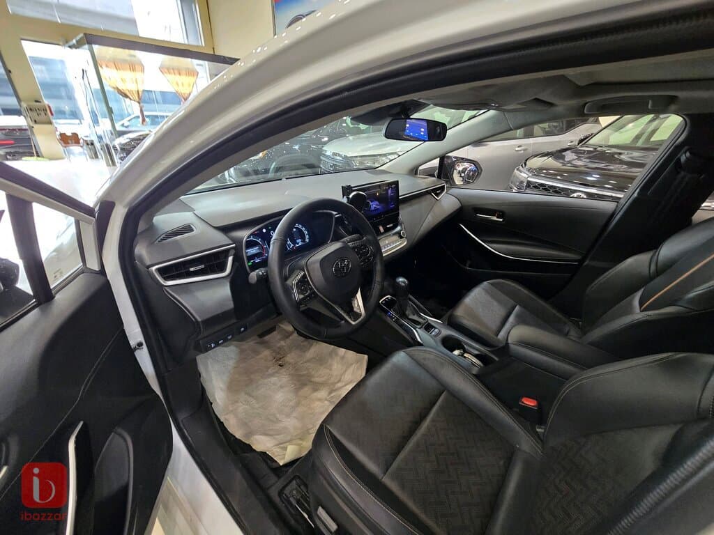 Toyota Corolla SE 8