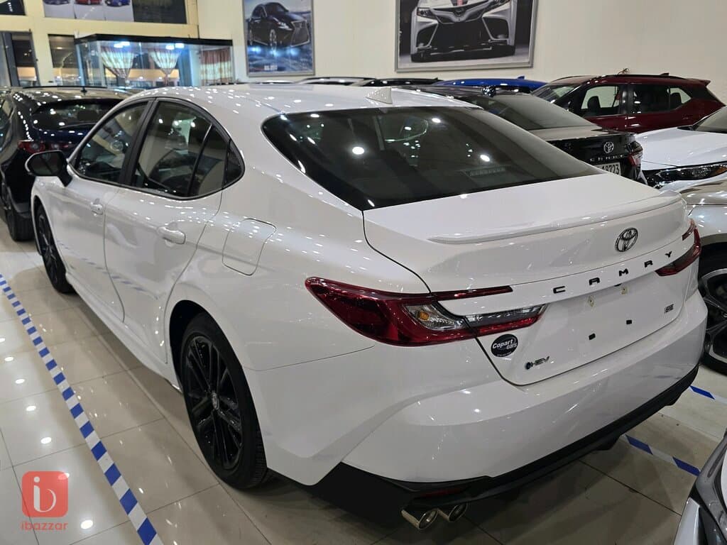 Toyota Camry XSE 4