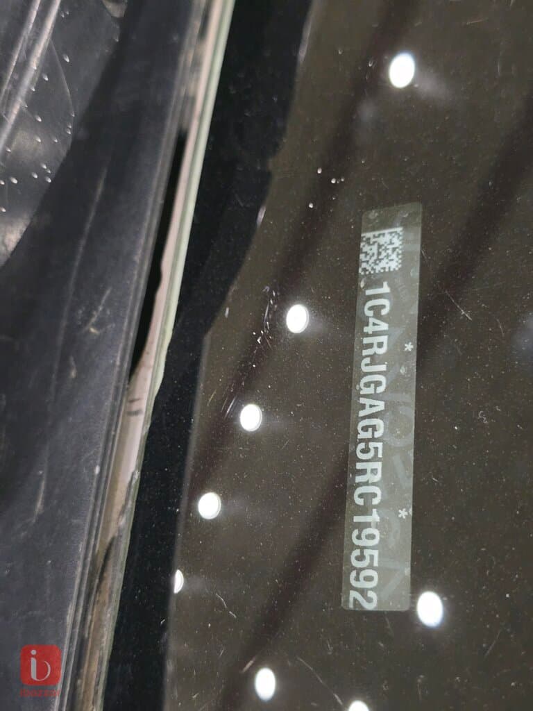 Jeep Grand Cherokee 8