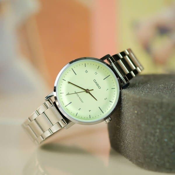 Casio Women's Watch 34mm - LTP-VT03D-3B (Mint Green) 4