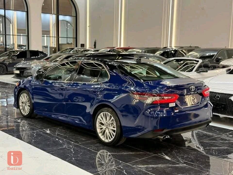 Toyota Camry XLE 3