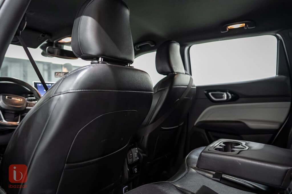 Jeep Compass Limited — photo 5