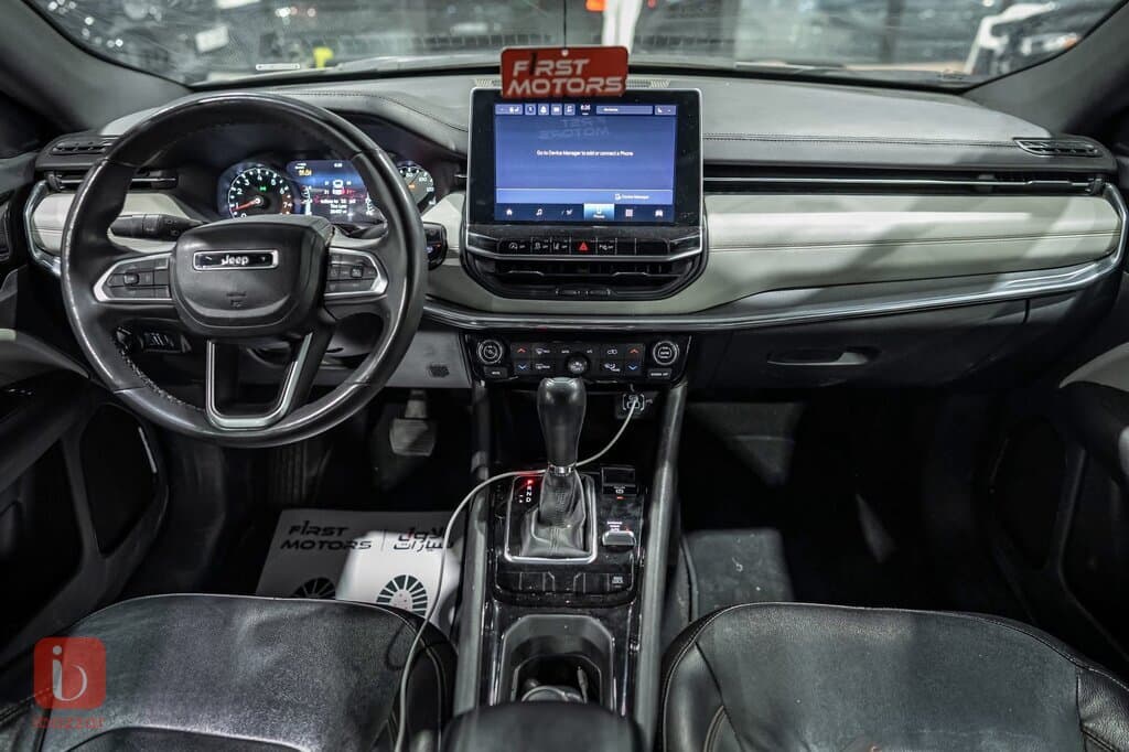 Jeep Compass Limited — photo 6