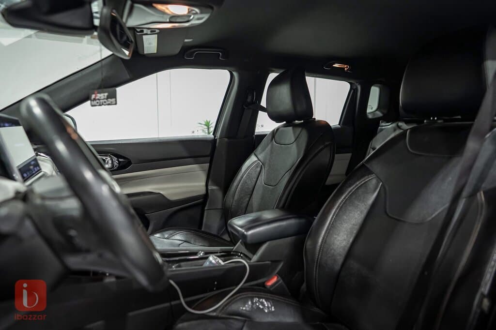 Jeep Compass Limited — photo 9