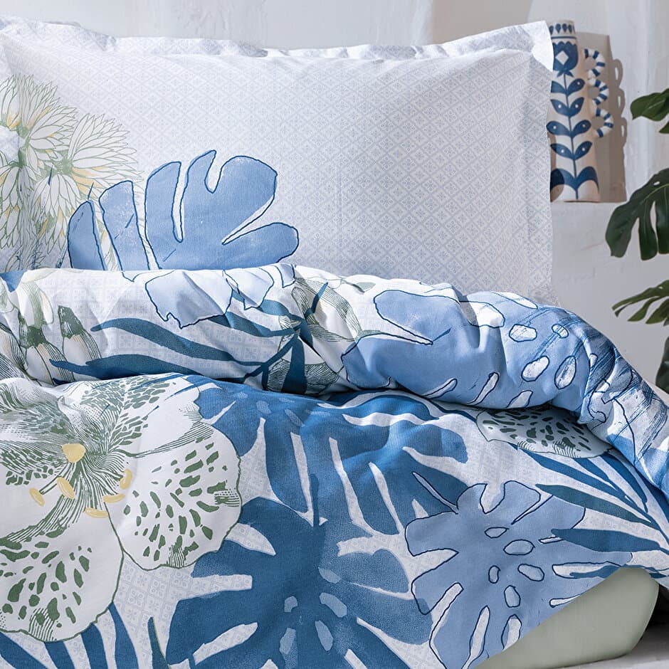 Yataş Bedding Corinna - Queen Size 
1- Duvet Cover: 200 x 220 cm
2- Flat Sheet: 240 x 260 cm
3- Pillowcases: 50 x 70 cm (Includes 2 Pieces) (Blue) 2