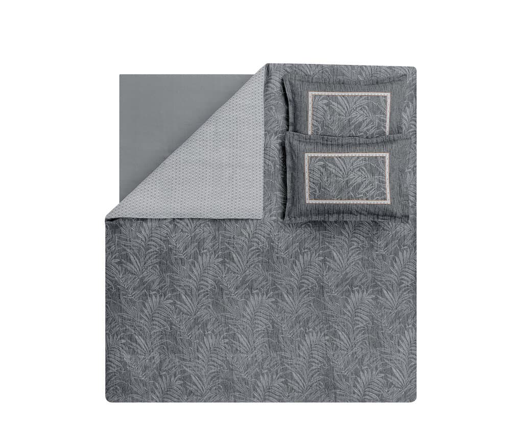 Yataş Bedding Mervin - King Size
1- Duvet Cover: 240x220 cm
2- Flat Sheet: 280x240 cm
3-Pillowcases: 50x70 cm (2 Pieces total) (Gray) 4