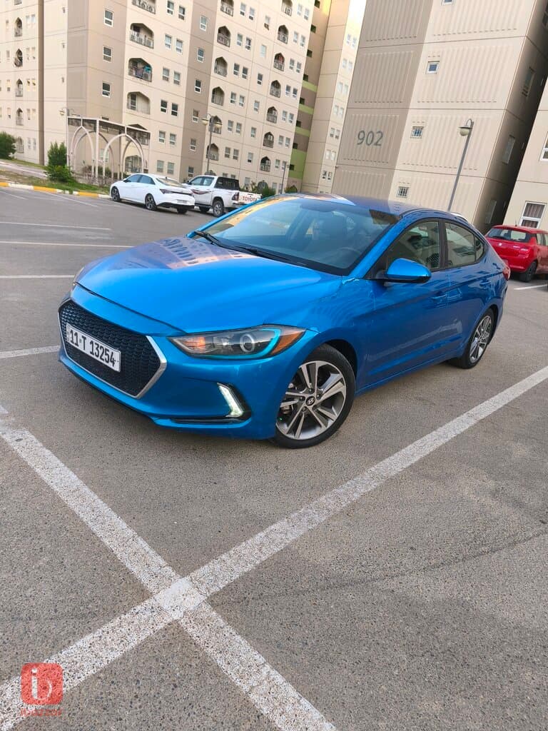 Hyundai Elantra GLS 1