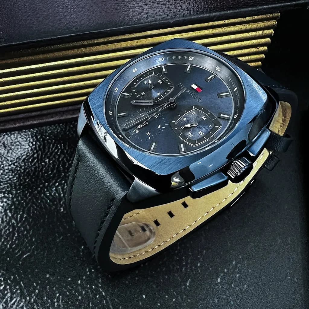 ساعة تومي هيلفيغر رجالية ٤٤ملم - ١٧١٠٥٥٨ (ستانلس ستيل) — photo 3