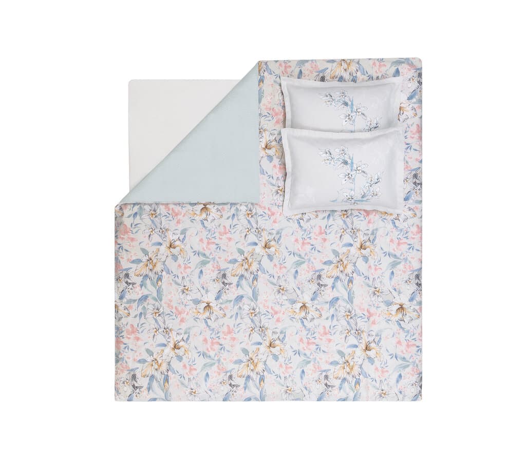 Yataş Bedding Madre - King Size
1- Duvet Cover: 240x220 cm (1 piece)
2- Flat Sheet: 280x240 cm (1 piece)
3- Pillowcases: 50x70 cm (2 pieces) (Beige) 4