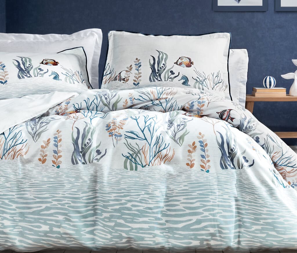 Yataş Bedding Etro - King Size
1- Duvet Cover: 220x240 cm (1 piece)
2- Flat Sheet: 240x280 cm (1 piece)
3- Pillowcases: 50x70 cm (2 pieces) (Blue) 1