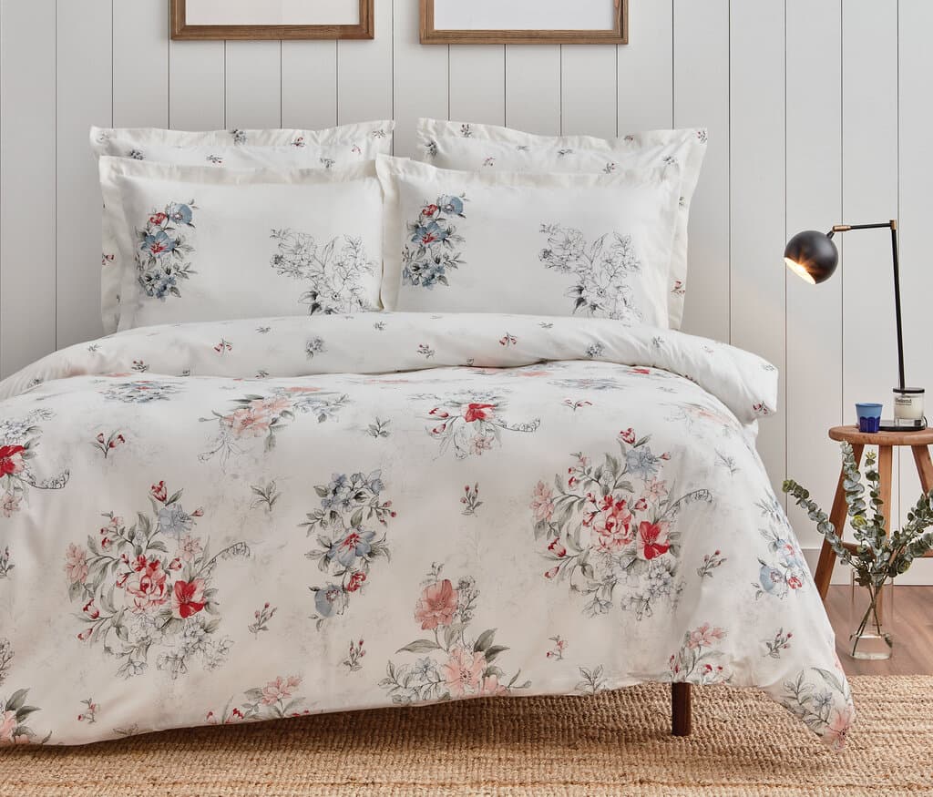 Yataş Bedding Belisima - King Size
1- Duvet Cover: 220x240 cm (1 piece)
2- Flat Sheet: 240x280 cm (1 piece)
3- Pillowcases: 50x70 cm (2 pieces) (Blue) 1