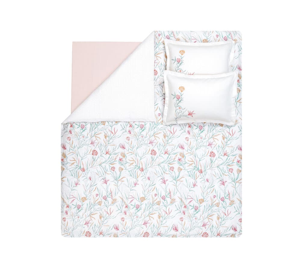 Yataş Bedding July - King Size 
1- Duvet Cover: 220 x 240 cm
2- Flat Sheet: 240 x 280 cm
3- Pillowcases: 50 x 70 cm (Includes 2 Pieces) (Ecru) 4