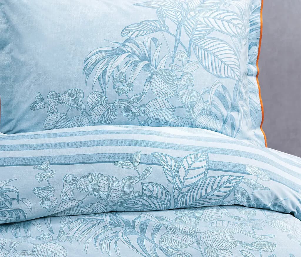 Yataş Bedding Berry - King Size 
1- Duvet Cover: 220 x 240 cm
2- Flat Sheet: 240 x 280 cm
3- Pillowcases: 50 x 70 cm (Includes 2 Pieces) (Blue) 2