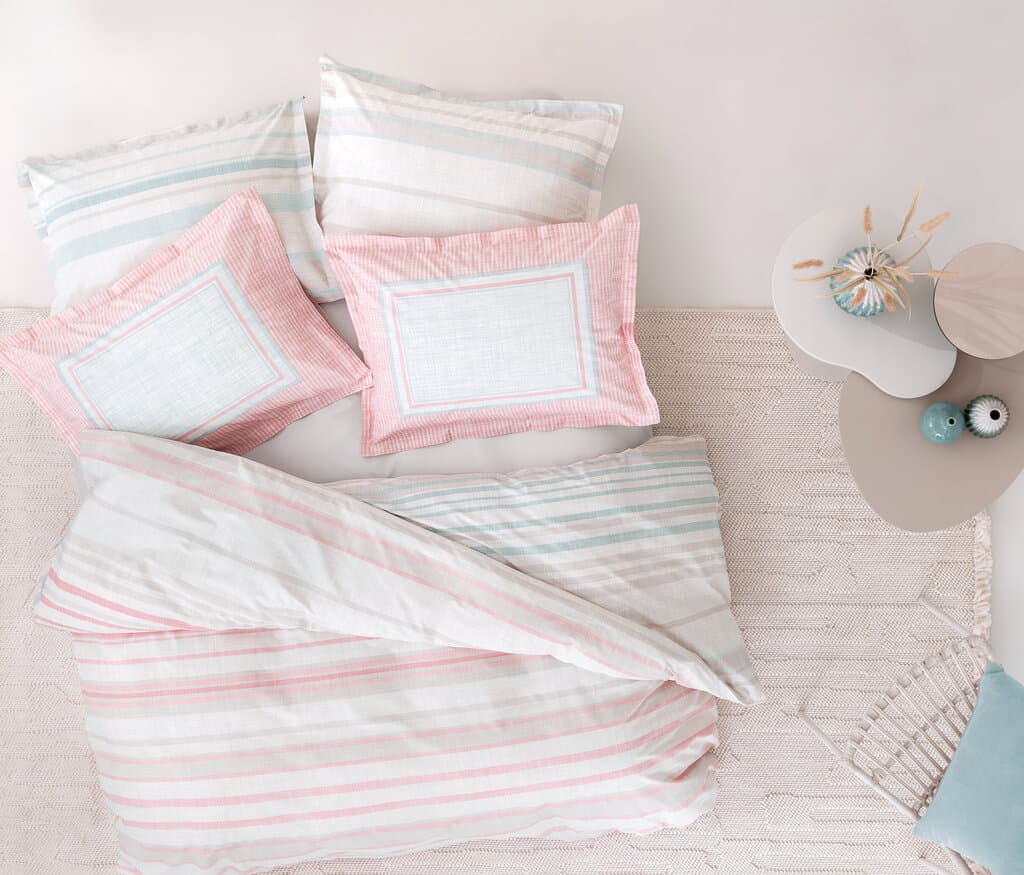 Yataş Bedding Ronit - King Size 
1- Duvet Cover: 220 x 240 cm
2- Flat Sheet: 240 x 280 cm
3- Pillowcases: 50 x 70 cm (Includes 2 Pieces) (Pink) 1