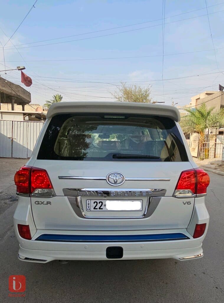 Toyota Land Cruiser GXR 4