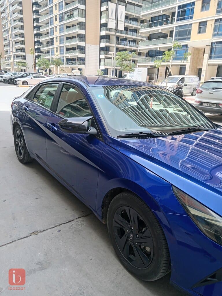 Hyundai Elantra Sport 2