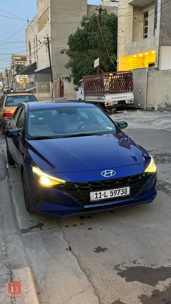 Hyundai Elantra Sport 10