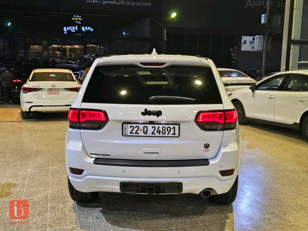 Jeep Grand Cherokee Black Top 5