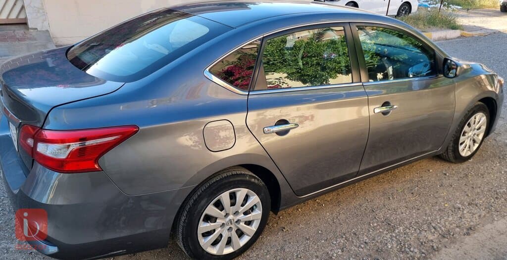 Nissan Sentra S 6