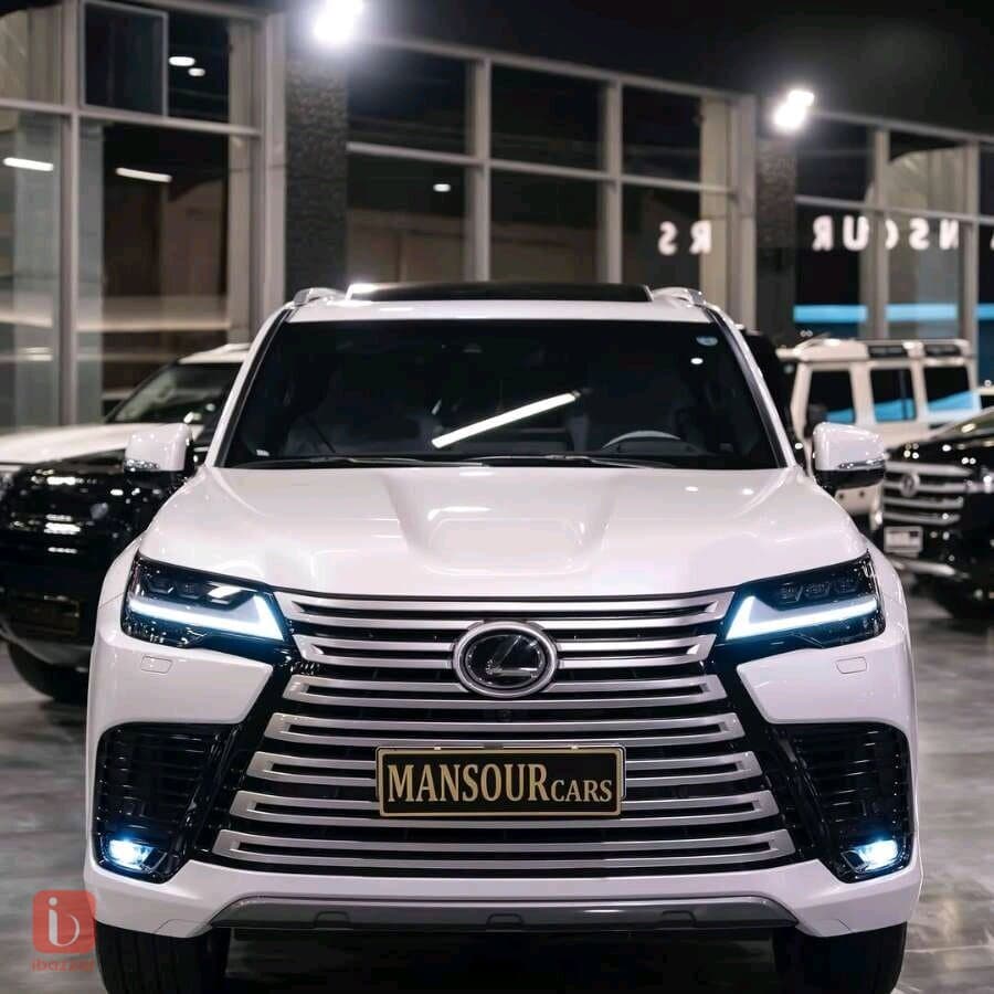 Lexus LX600 3