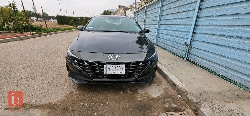 Hyundai Elantra 1