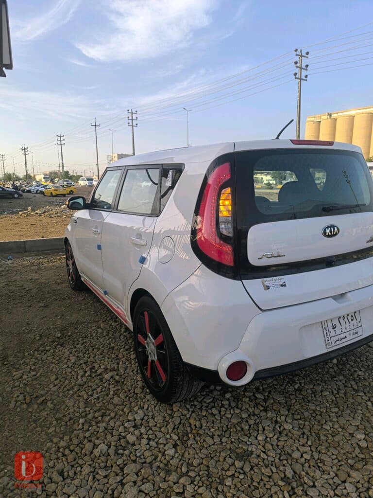 KIA Soul EX 2.0 9