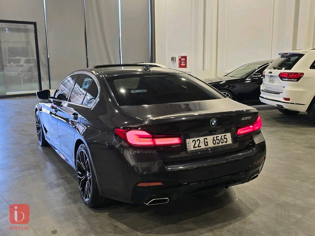BMW 5-Series 530i 6