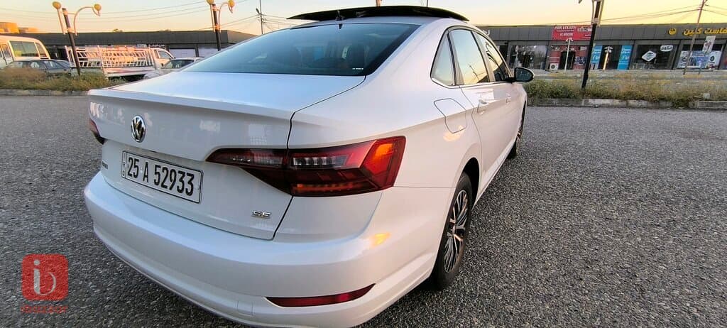 Volkswagen Jetta SE 6