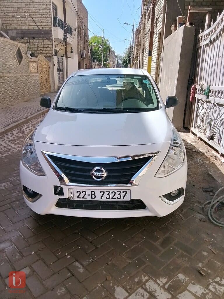 Nissan Sunny 1