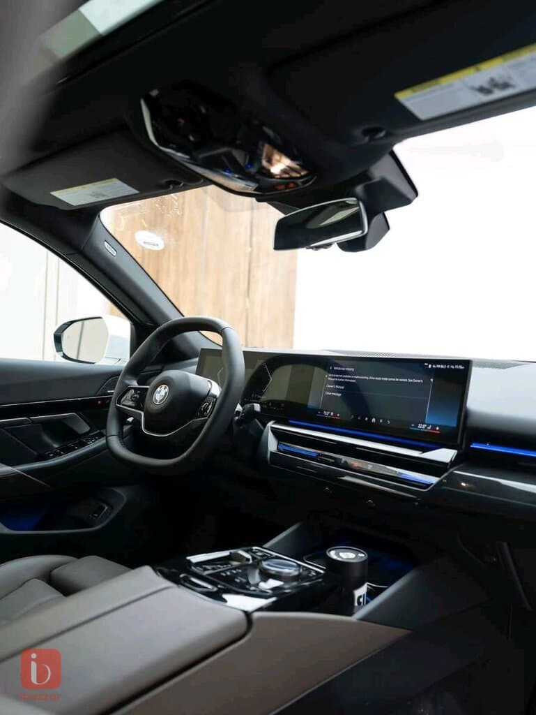 BMW 5-Series 530i 10