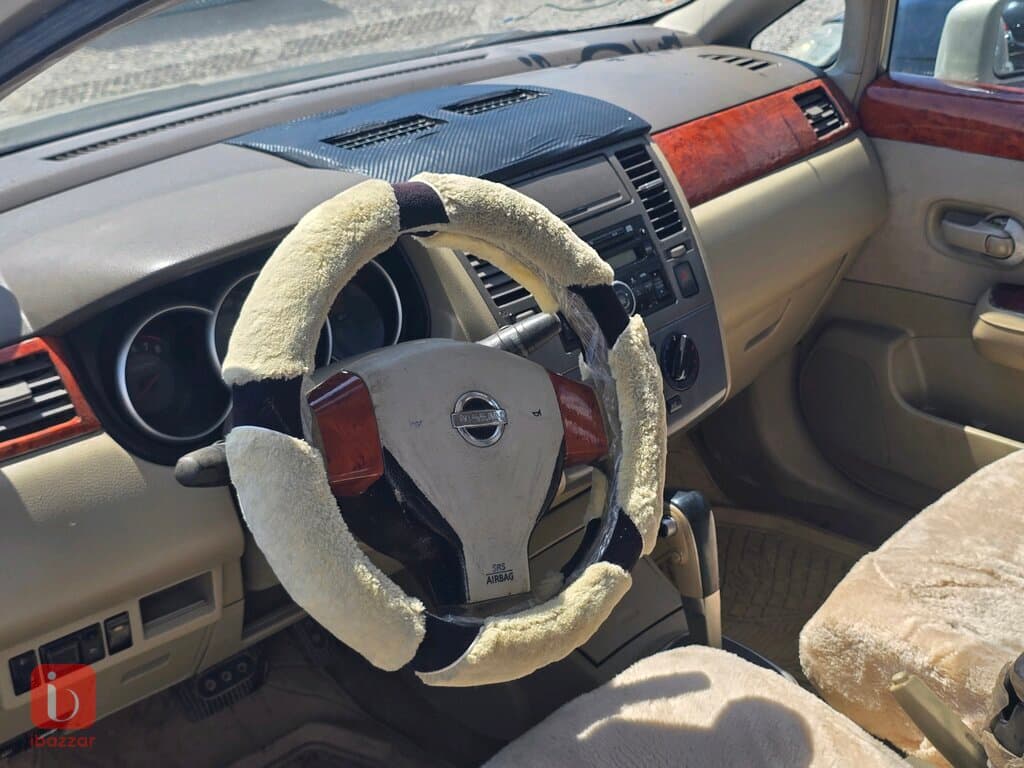Nissan Sunny 7