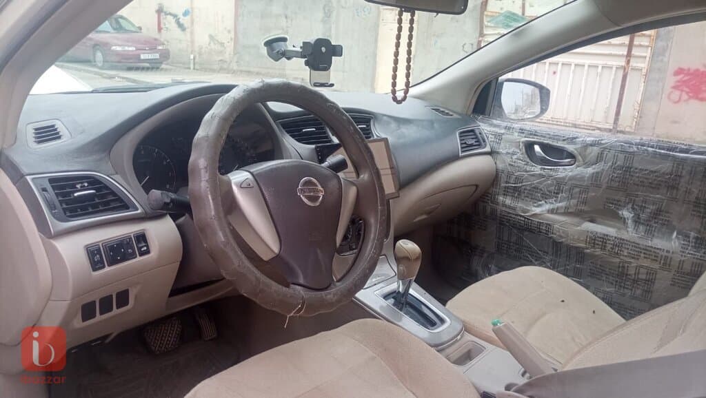 Nissan Sentra S 5