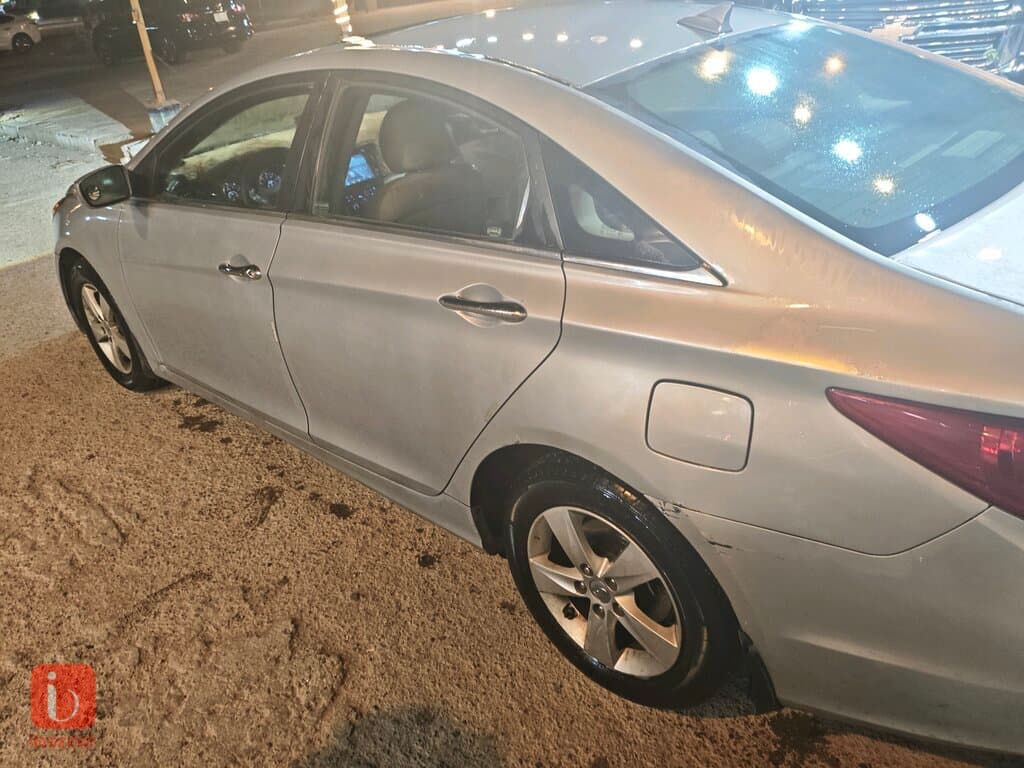 Hyundai Sonata Limited 8