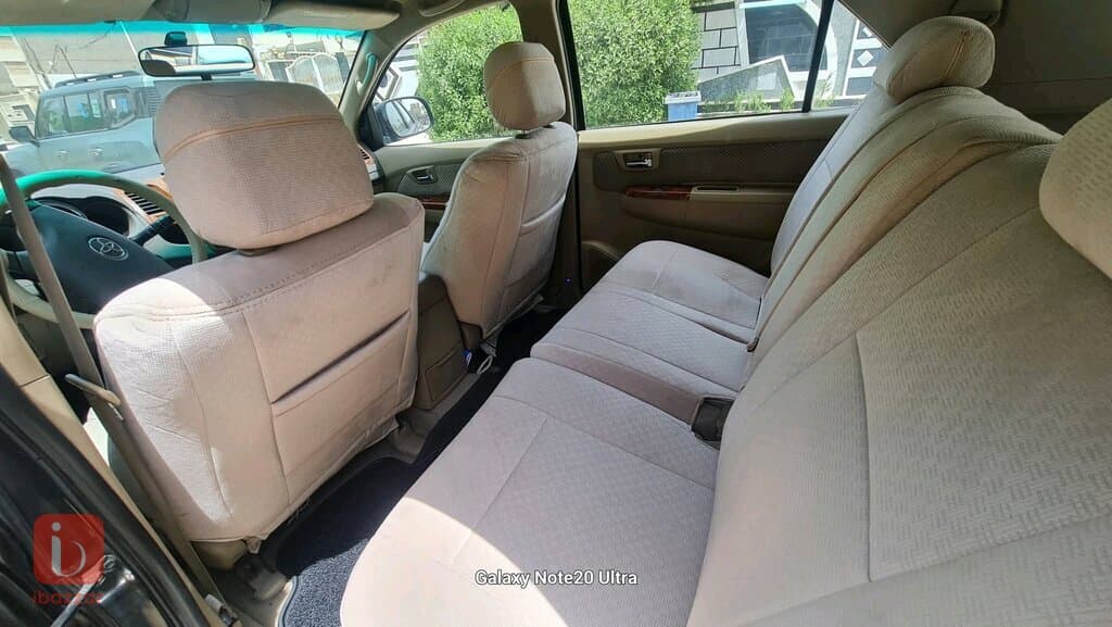 Toyota Fortuner SR5 5