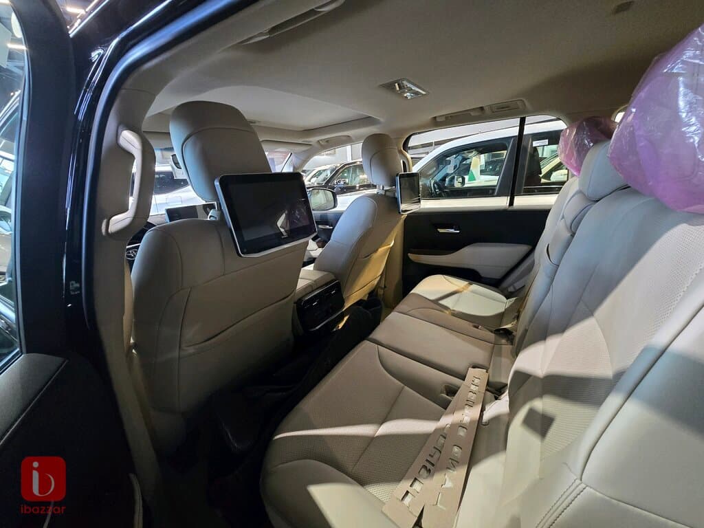Toyota Land Cruiser GXR 5