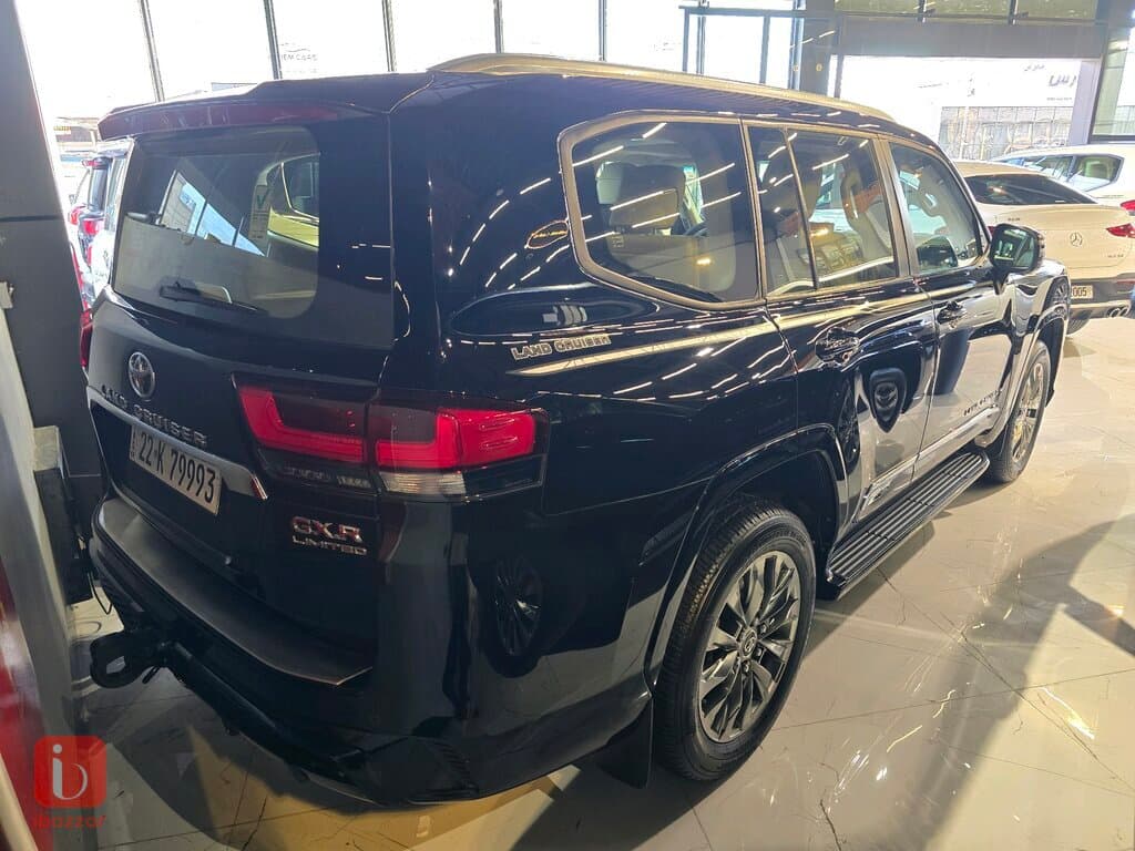 Toyota Land Cruiser GXR 3