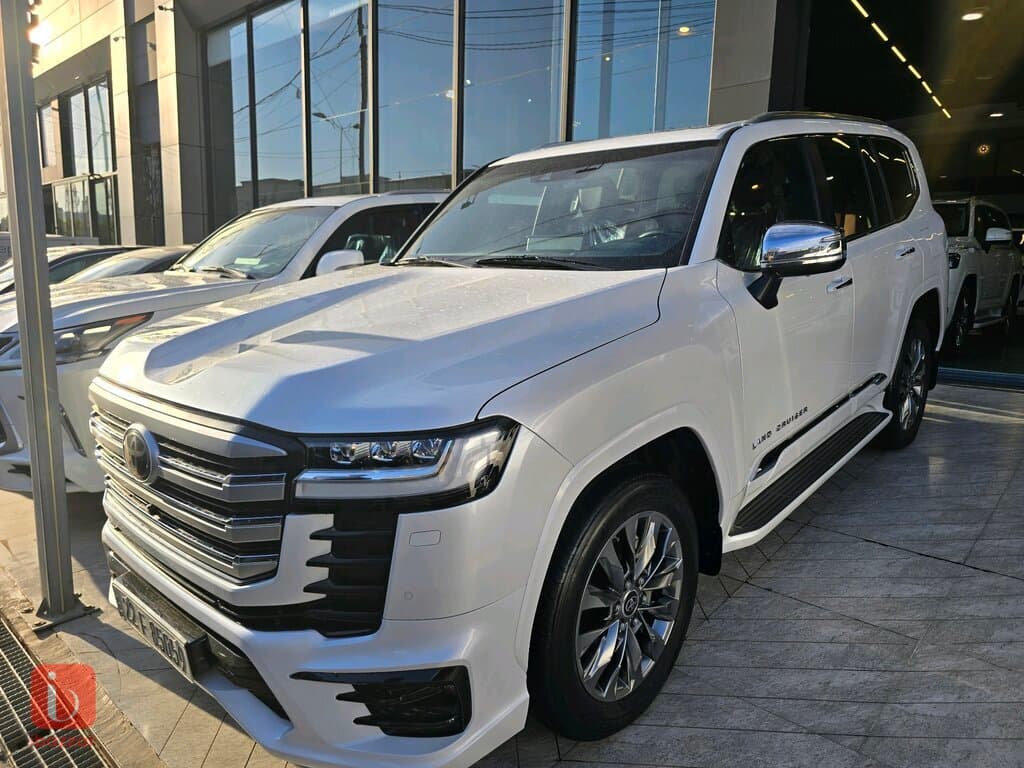 Toyota Land Cruiser VXR 3