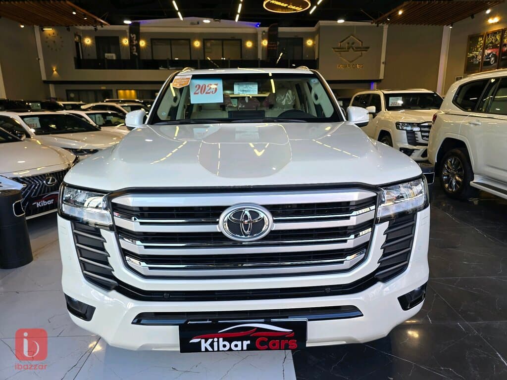 Toyota Land Cruiser GXR 1