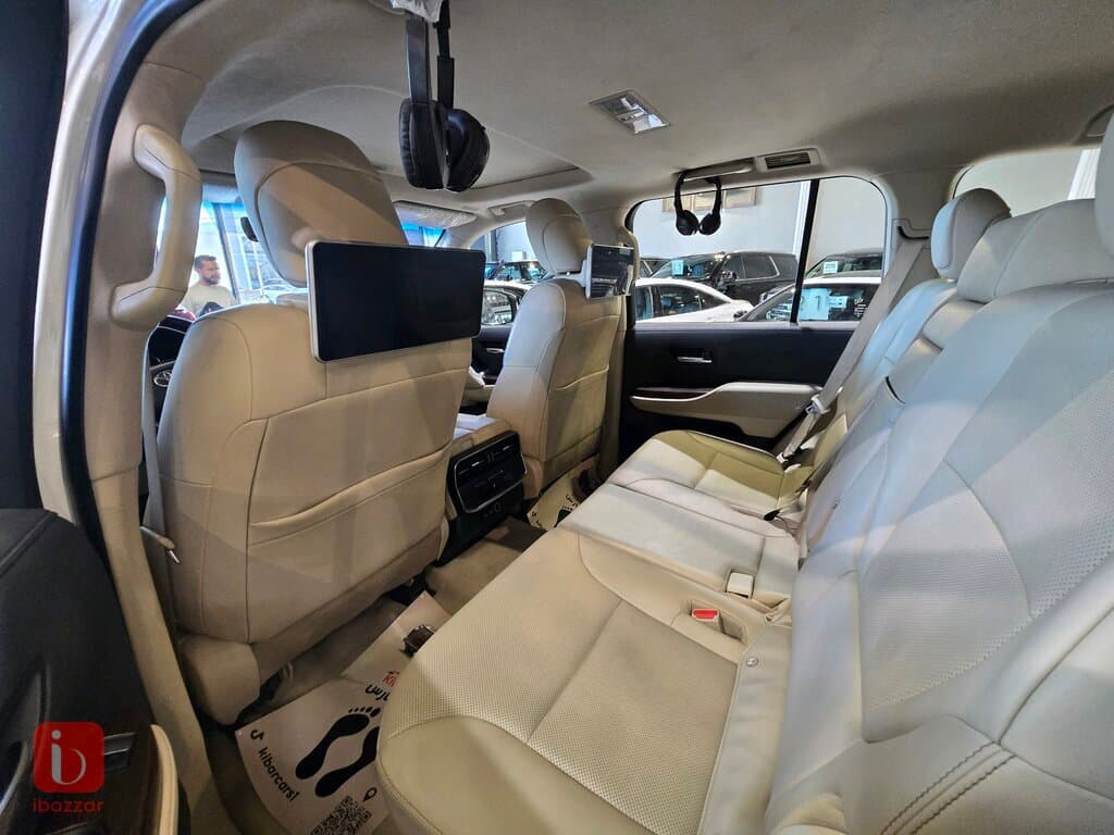 Toyota Land Cruiser GXR 5