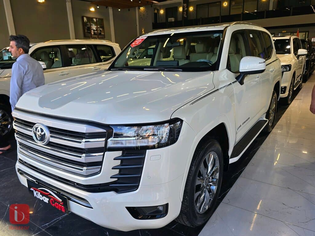 Toyota Land Cruiser GXR 3
