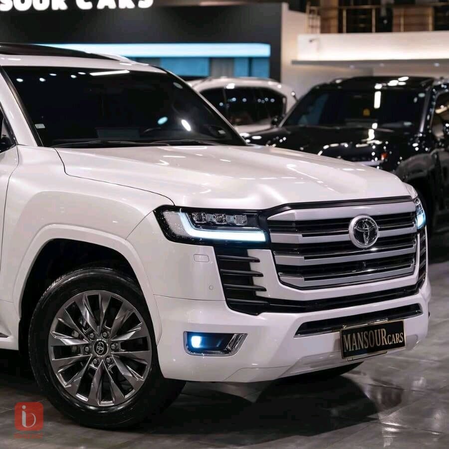 Toyota Land Cruiser VXR 3