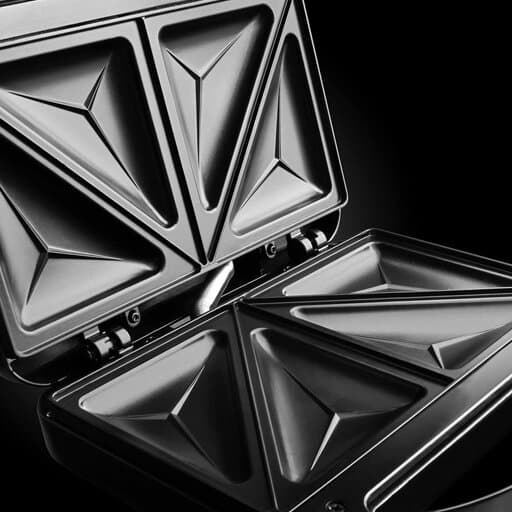 Russell Hobbs Fiesta 3-in-1 Sandwich & Waffle Maker 3
